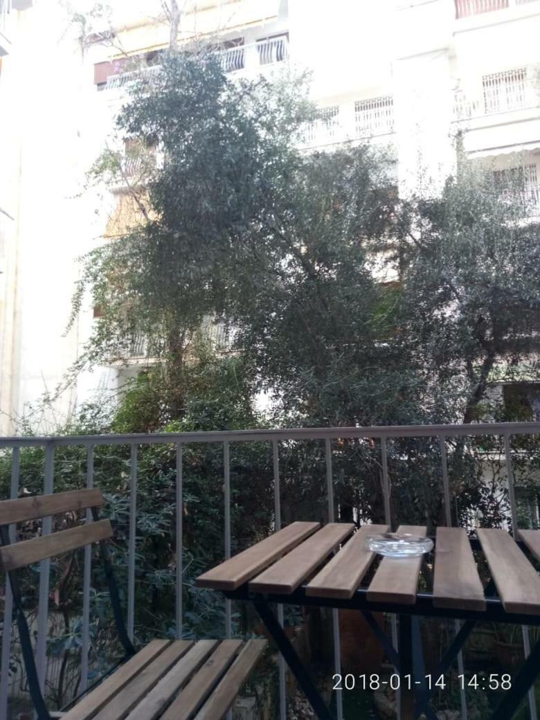 Modern, Ideally Located Studio Apartment Atena Exterior foto